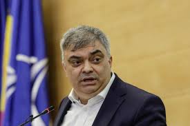 Cristian Plută,directorul adjunct al ASSMB,este acuzat că ar fi primit 20.000 de euro mită de la managerul Spitalului Colentina