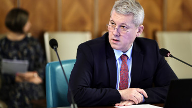 Cătălin Predoiu dă explicații azi în Parlament privind strategia pentru combaterea traficului de droguri