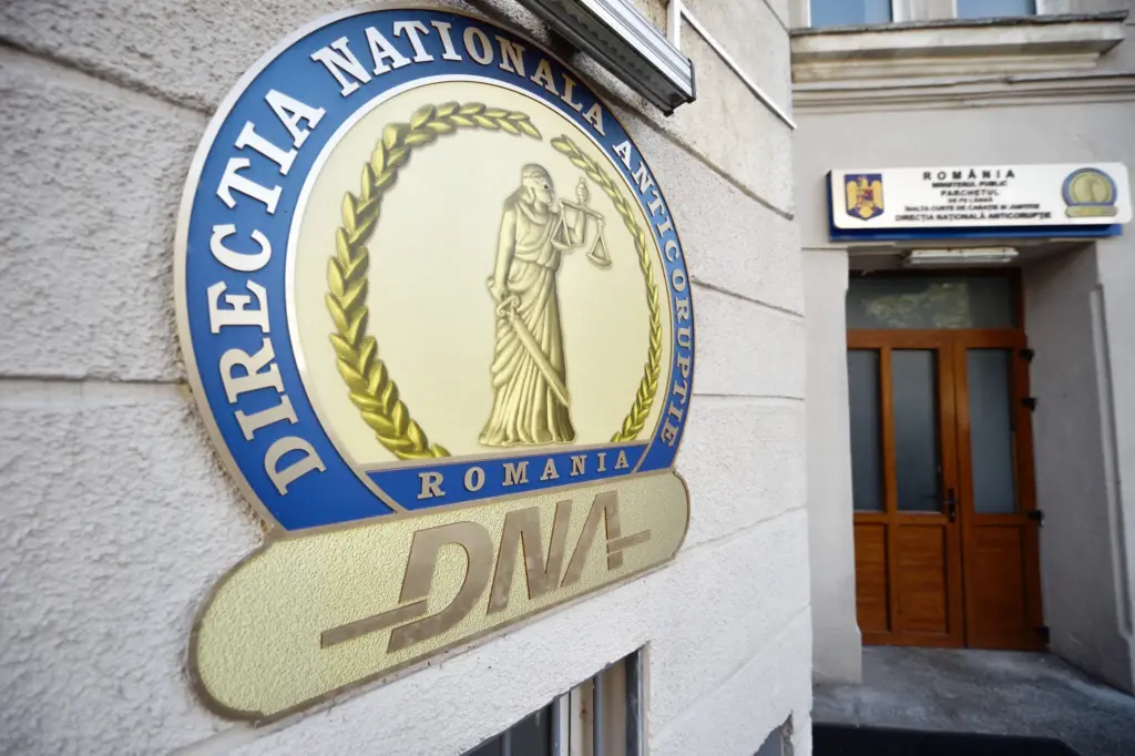 Acuzații de luare de mită pentru Bogdan Durlea, șeful ITCR Cluj. 22 de percheziții DNA