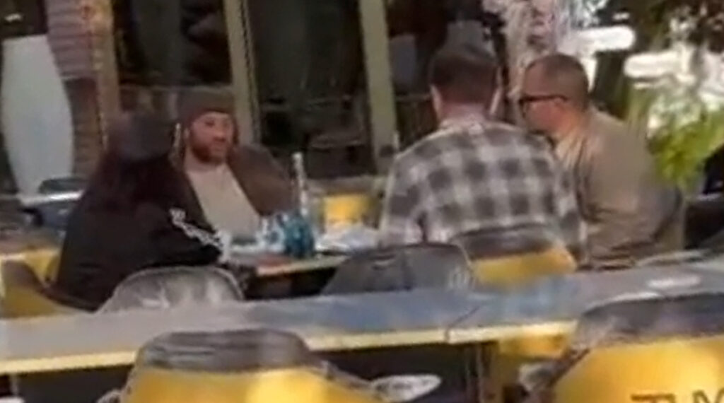 PAPARAZZI / Adunarea la brainstorming! Bendeac, la terasă, cu prietenii