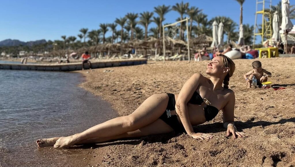 Vedetă traumatizată: „Trebuia să mă bat cu ceilalți pe mâncare!”