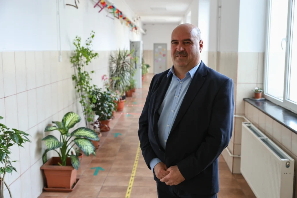 EXCLUSIV. Scandal monstru la Liceul „Marin Preda” din București! Directorul acuzat de fraude, amante și tratamente degradante aplicate angajaților