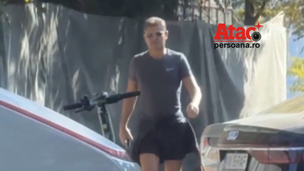 Paparazzi || Cristian Boureanu, fostul politician recalcitrant, surprins relaxat în Herăstrău! După o tură prin parc, „băiatul rău” decapotează Jeep-ul și își vede de drum
