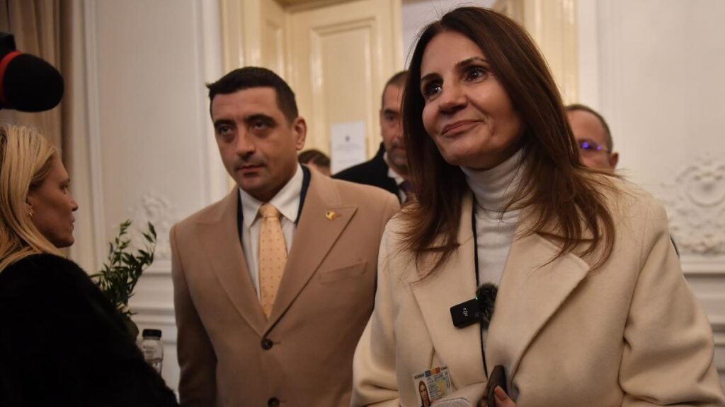 AUR ARUNCĂ 500.000 € PE O EMISIUNE FANTOMĂ LA REALITATEA PLUS. PROCURORII VERIFICĂ, SUVERANISTA ANCA  TACE