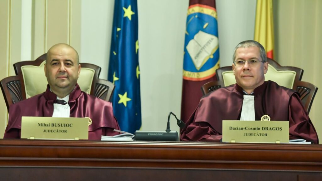 Curtea de Apel judecă astăzi cerere de suspendare a judecătorilor CCR Dacian Dragoș și Mihai Busuioc