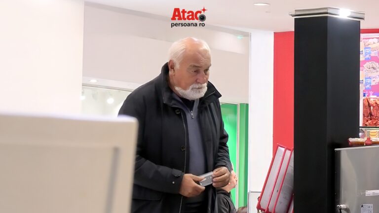 PAPARAZZI / Imagini rare cu Varujan Vosganian! Fostul ministru, client fidel la take-away! VIDEO EXCLUSIV
