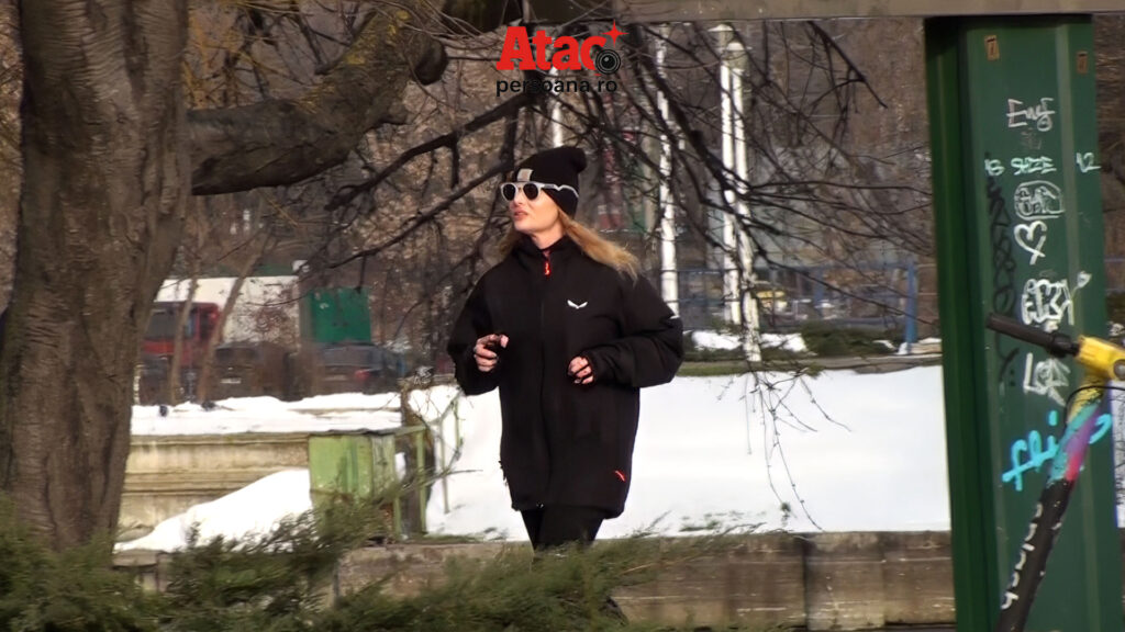 PAPARAZZI / Ea e ”ninja”… de Herăstrău! Mereu uimește întreaga Românie cu ținutele ei. O recunoști? VIDEO EXCLUSIV