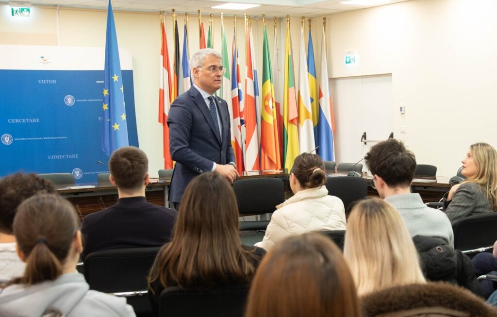 DOCUMENT | Dragoș Pîslaru, scos la raport | Cine sunt senatorii care au semnat moțiunea!