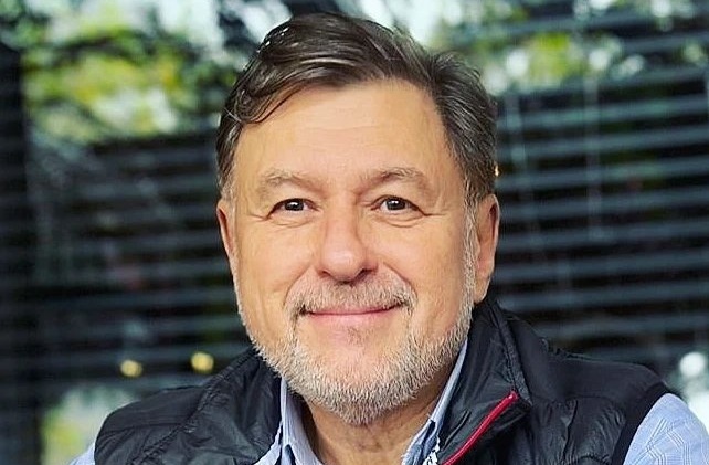 Rafila vorbește despre digitalizare, în timp ce copiii mor, după ce sunt dați afară din spitale!