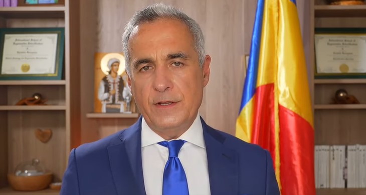 Călin Georgescu, întrebat din ce bani trăiește. Răspunsul oferit în direct: „Dumnezeu…”