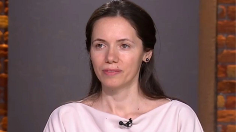 Discursul susținut de Mirabela Grădinaru la Washington. Cât costă rochia pe care a purtat-o