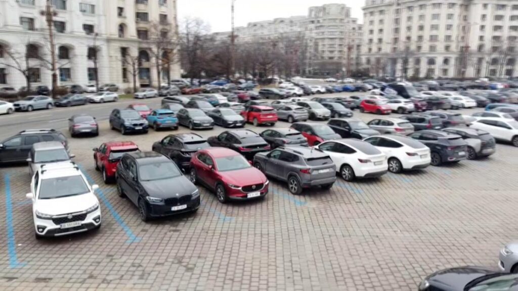 Mașinile hibride nu vor mai fi parcate gratuit, în București | Urmează cele electrice