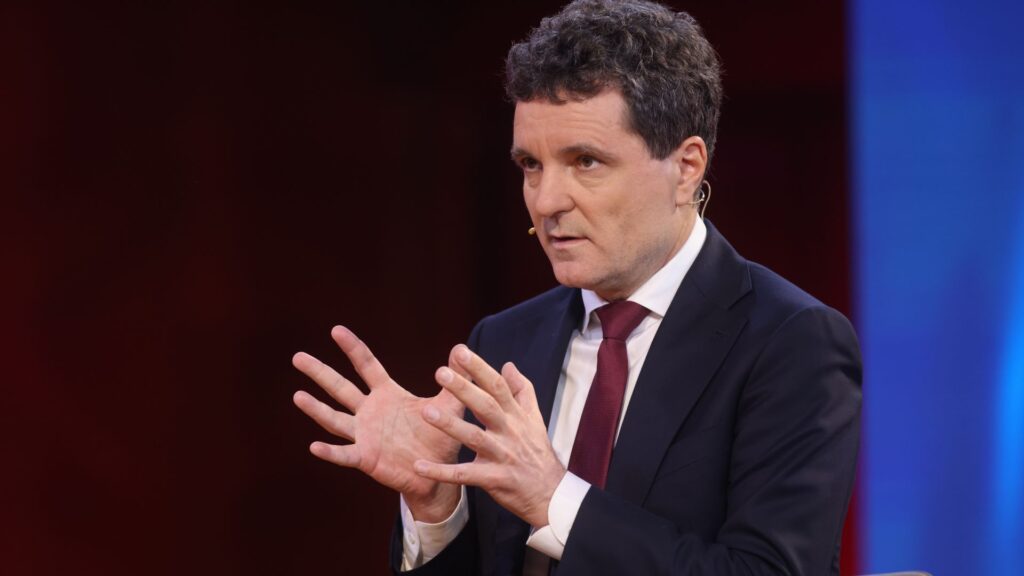 Nicușor Dan a făcut anunțul zilei:  ”Probabil că vom intra în turbulenţe politice”