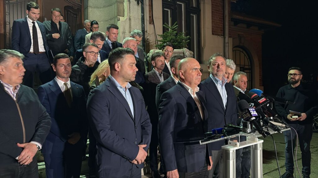 Premierul Bolojan nu demisionează. Rămâne la Palatul Victoria deși PSD i-a retras sprijinul