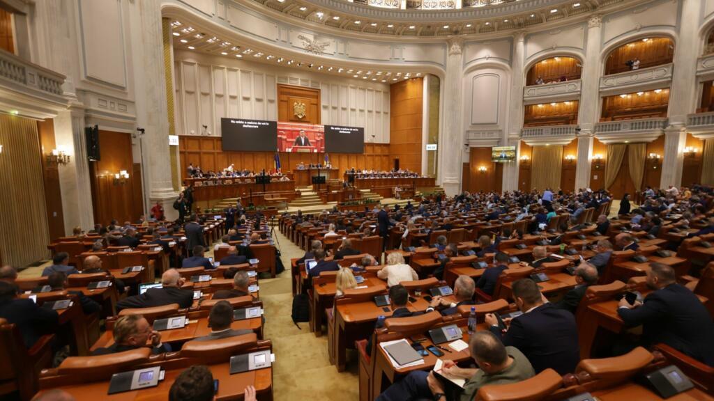 PSD și AUR, moțiune comună împotriva Guvernului Bolojan. Votul va fi pe 5 mai