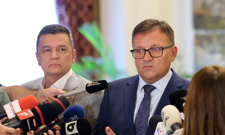 „Părinții și bunicii noștri aleg între medicamente și mâncare” | El are patru mașini în garajul vilei și sume uriașe în conturi