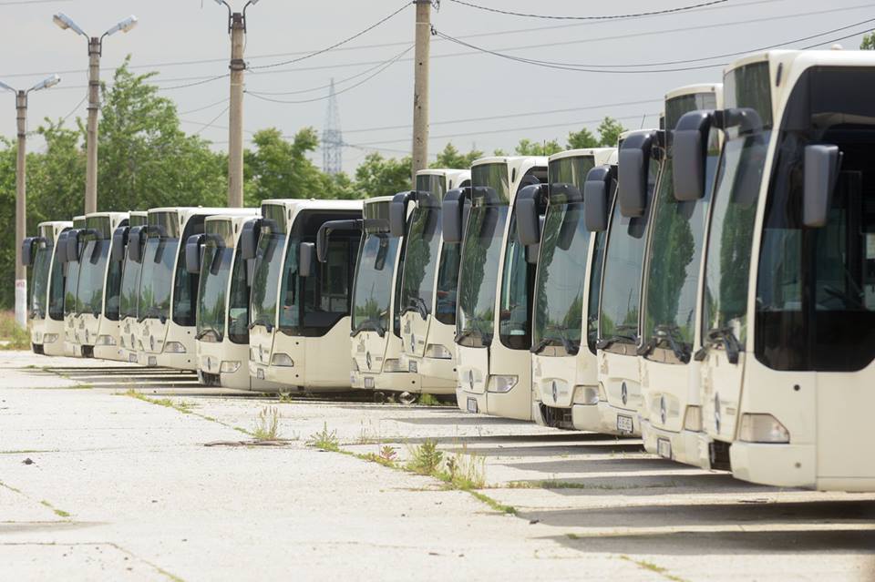 furt-de-combustibil-la-o-autobaza-a-stb.-20-perchezitii-in-bucuresti,-ilfov-si-alte-doua-judete